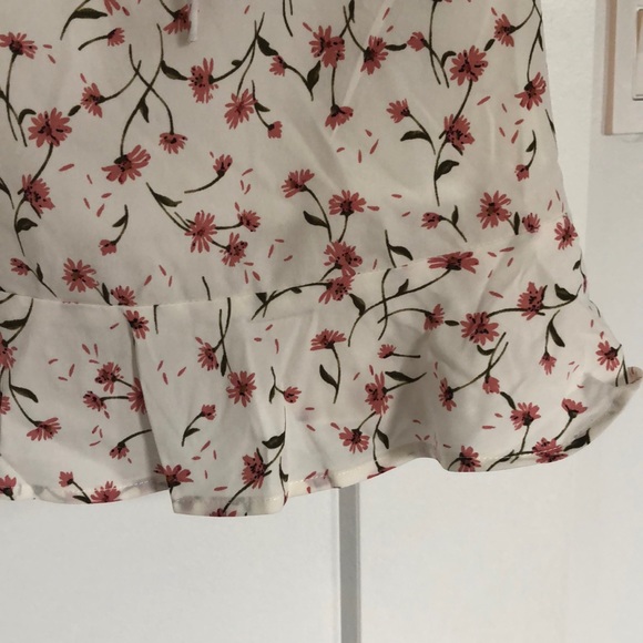 Floral White Dress with Front-Tie - Brand New - Picture 3 of 4